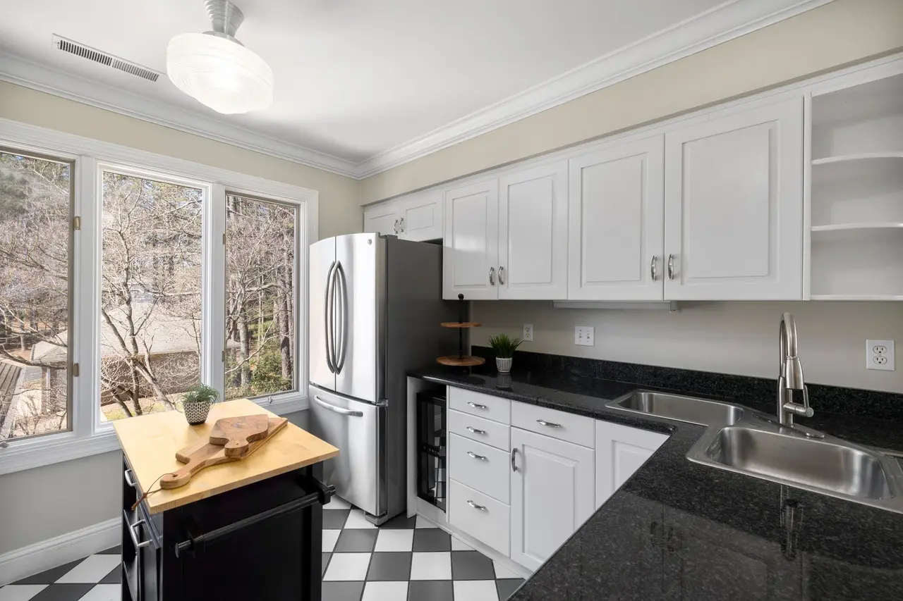 Kitchen Cabinet Makeover in Illinois